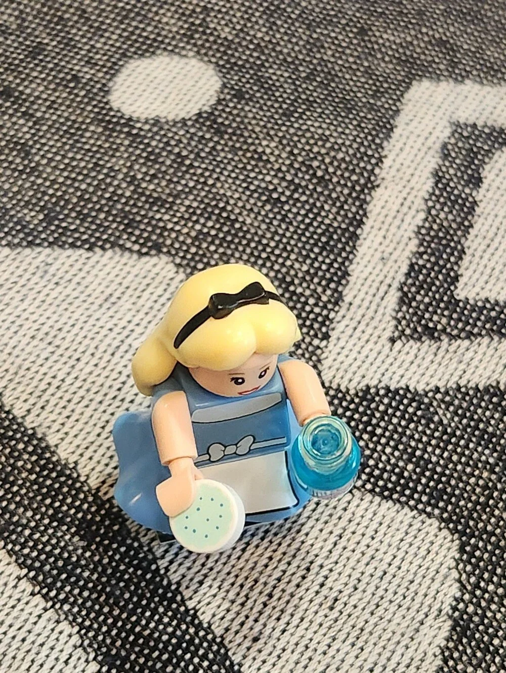 LEGO DISNEY Alice In Wonderland Series 1 Collectible Minifigures 71012